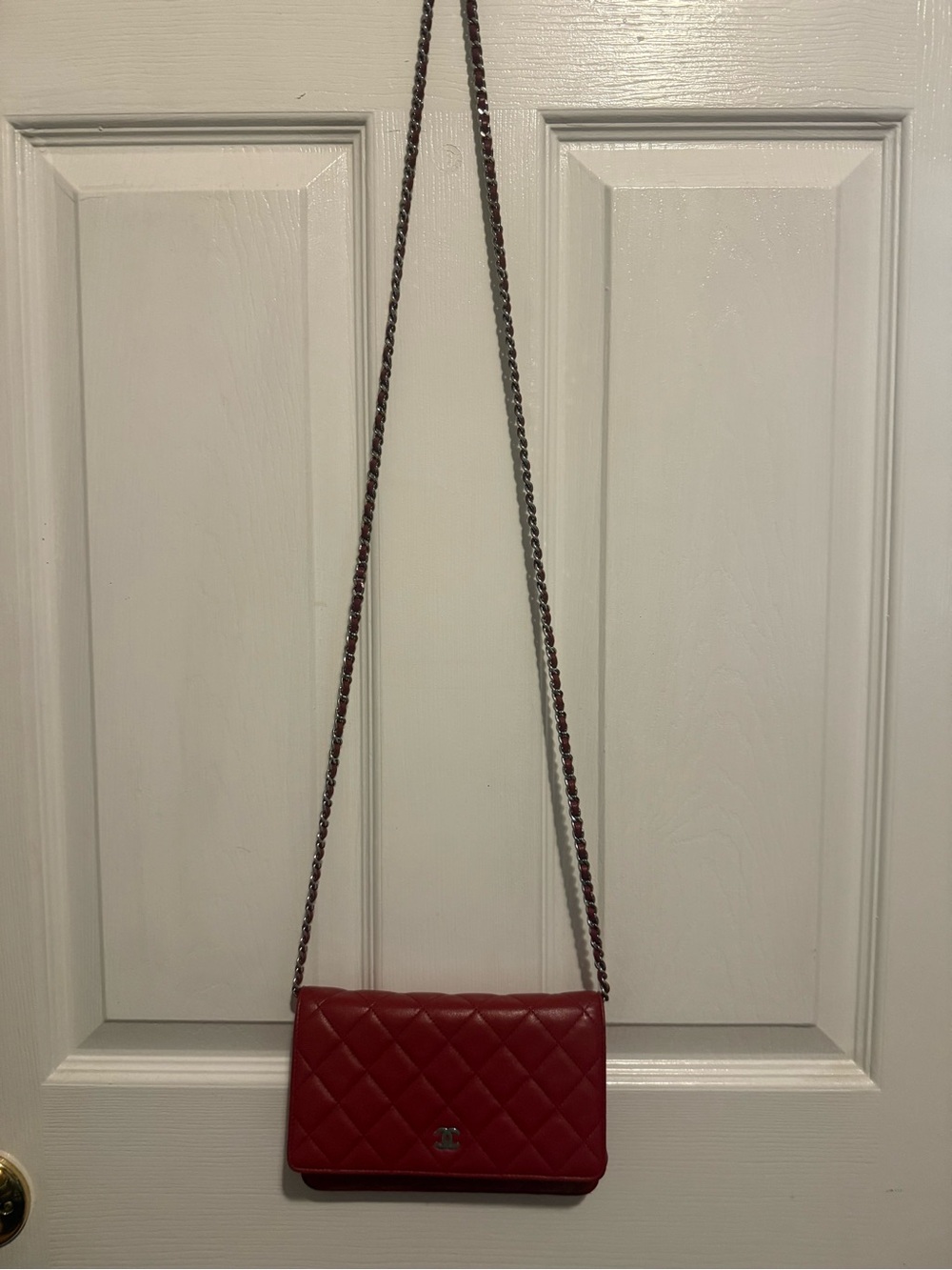 CHANEL Quilted Leather Chain Card Holder Wallet in Burgundy Red - Picture 4 of 9